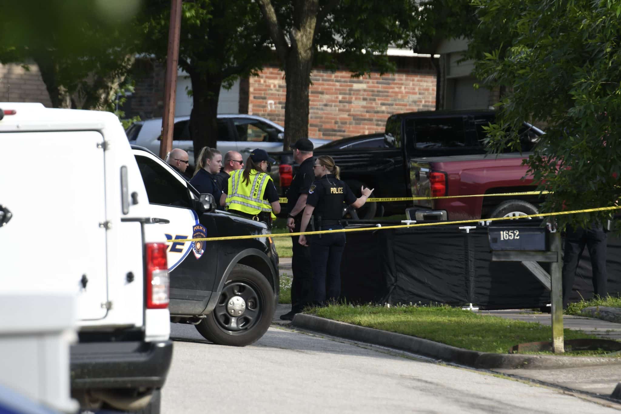 Child struck and killed by vehicle, Broken Arrow police investigating ...
